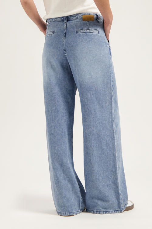 Gina Loose | Classic Blue Denim