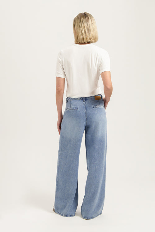 Gina Loose | Classic Blue Denim