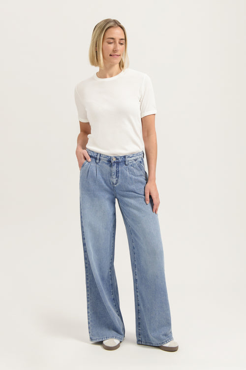 Gina Loose | Classic Blue Denim